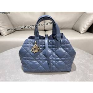 Dior专柜新款迪奥中号Toujours手袋牛皮超大藤格纹休闲女包 djfk1238