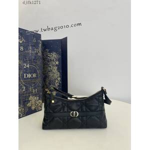 Dior专柜新款迪奥高仿原单Miss Caro秋冬系列水饺包腋下包 djfk1271