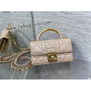 Dior专柜新款迪奥高仿原单Ange链条包珍珠链条羊皮手提肩背包 djfk1308