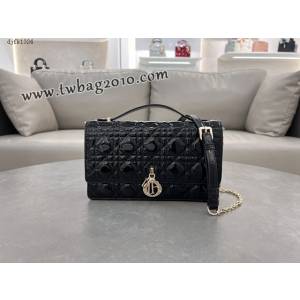 Dior专柜2024新款迪奥高仿原单黑色漆皮革藤格纹Miss肩背斜挎手提包 djfk1324