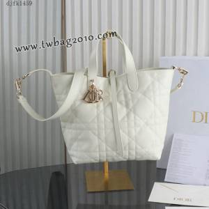 Dior专柜新款迪奥高仿原单原厂级Toujours竖版系列中号白色M2835菜篮子 djfk1459