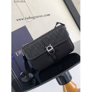 Dior专柜2024新款迪奥高仿原单经典系列大号Dior 8手袋肩背斜挎男包 djfk1564