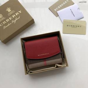 Burberry專門店新款手掌紋牛皮配格紋女士短夾錢包 巴寶莉經典款翻蓋短夾 yxb1048
