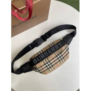 Burberry專門店新款休閒腰包 巴寶莉拼色尼龍材質男女款腰包挎包 yxb1153
