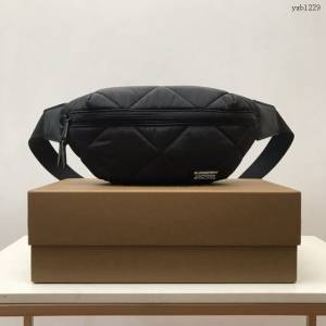 Burberry專門店新款繡花腰包 巴寶莉菱形絎縫脂棉質面男女腰包 yxb1229