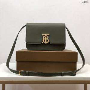 Burberry專門店新款小號TB專屬標識皮革鎖扣包 巴寶莉經典爆款皮革單肩斜背女包 yxb1376
