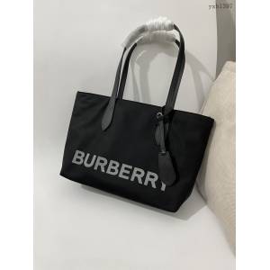 Burberry專門店新款尼龍配皮托特包 巴寶莉購物袋手提購物袋 yxb1397