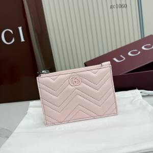 Gucci專櫃2026新款羊皮拉鏈鑰匙包 古馳Marmont系列女士絎縫V型拉鏈錢包卡包 837747  gc1060