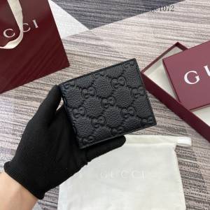 Gucci專櫃2026新款雙G印花粒面牛皮革對折錢包 古馳Imprint系列女士錢夾 835001  gc1072