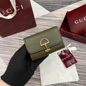 Gucci專櫃全皮翻蓋錢包錢夾卡夾 古馳半馬銜扣女士錢包 828148  gc1136